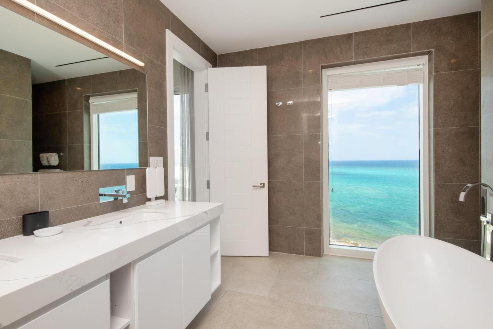 Point 504 Penthouse * Driftwood Village