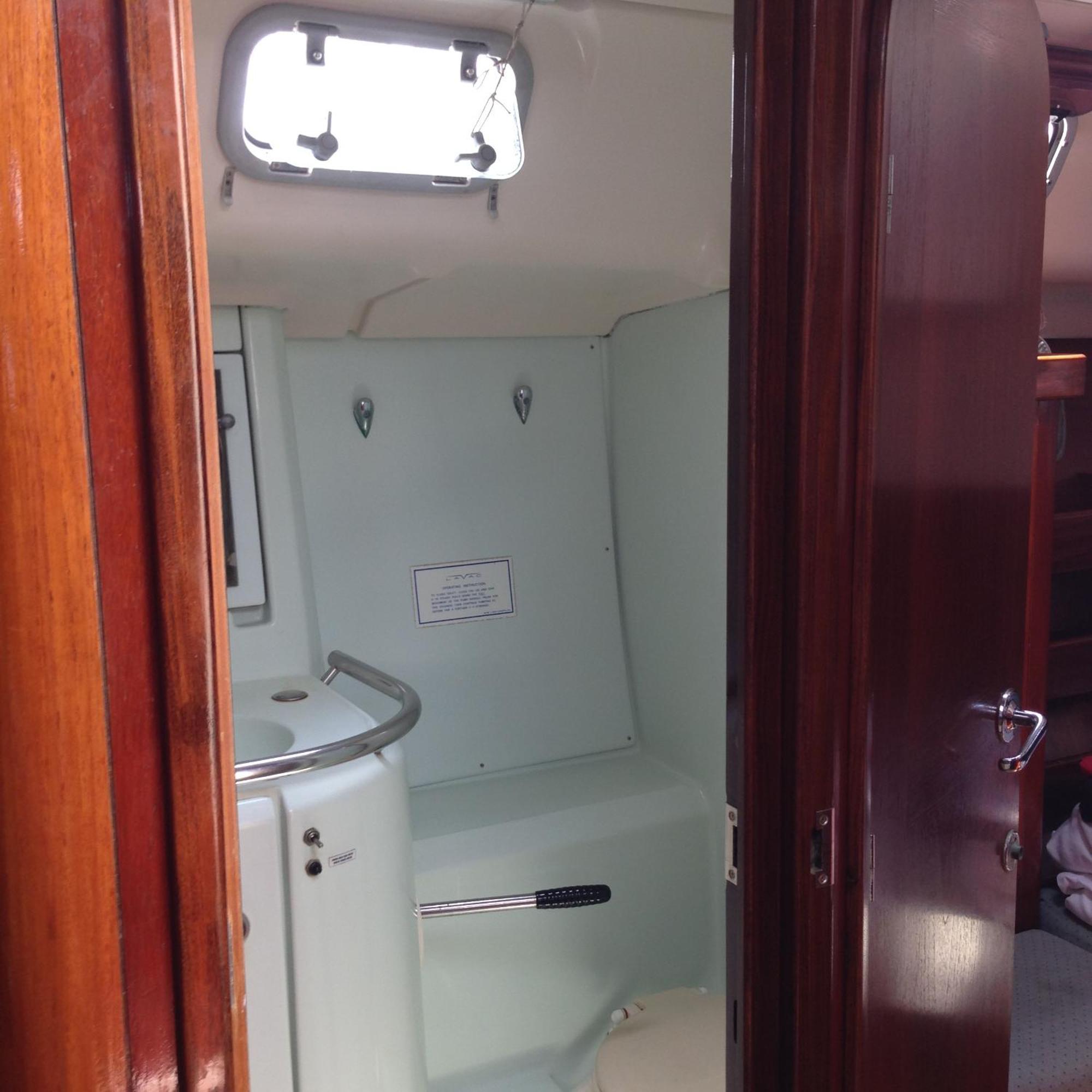 Botel Private Yacht, Day Sail And Houseboat Gros Islet