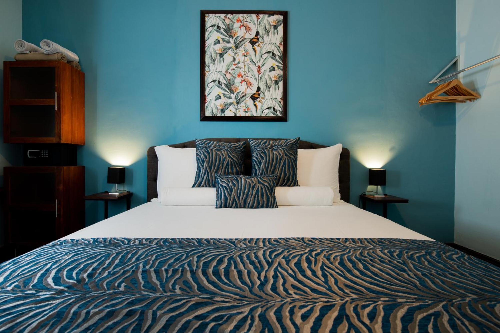 Amalie & Curiel 4* Willemstad