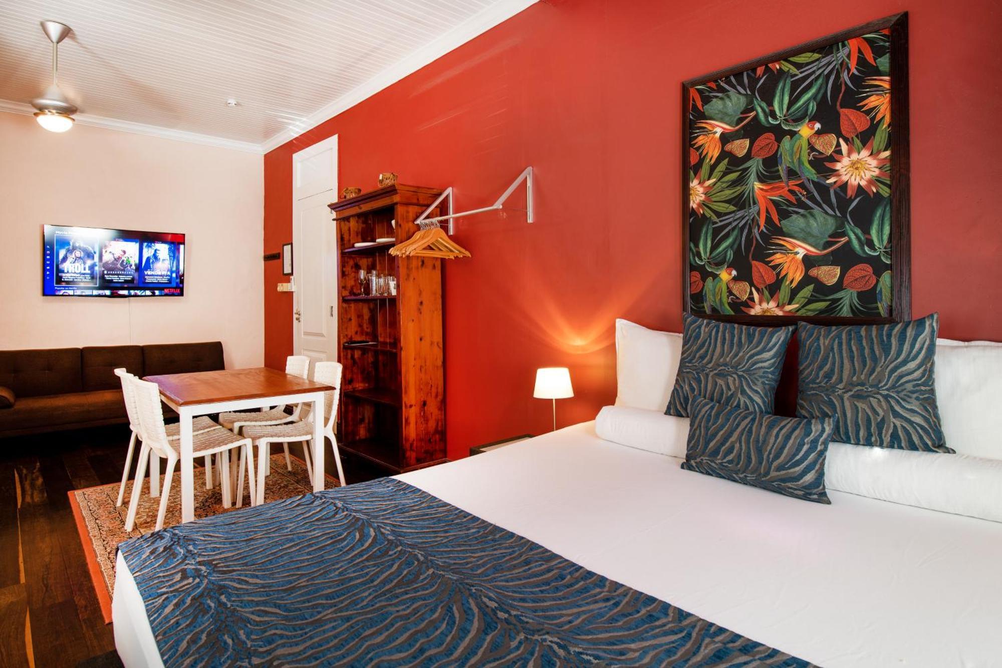 Amalie & Curiel Hotel 4*
