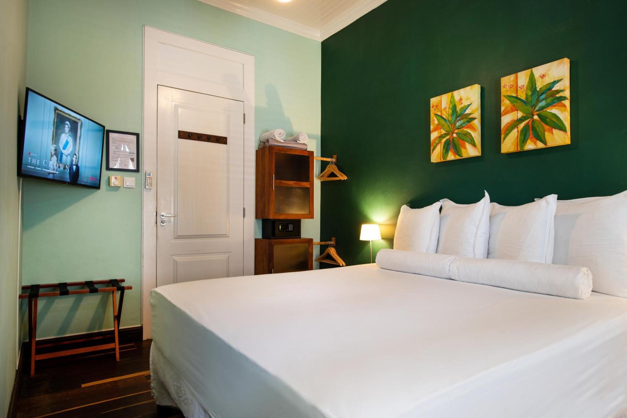 Amalie & Curiel 4* Willemstad