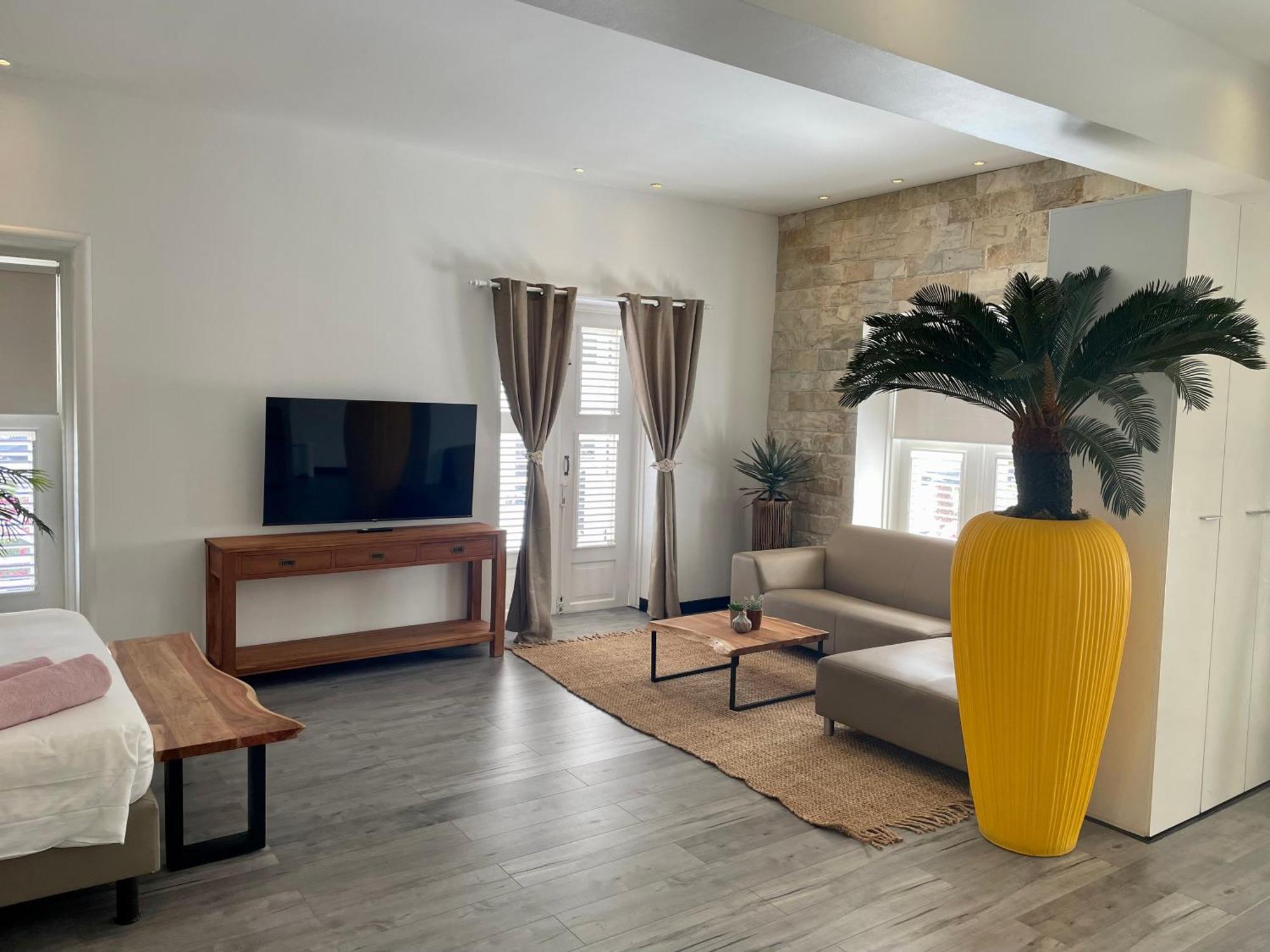 Saint Tropez Boutique Hotel