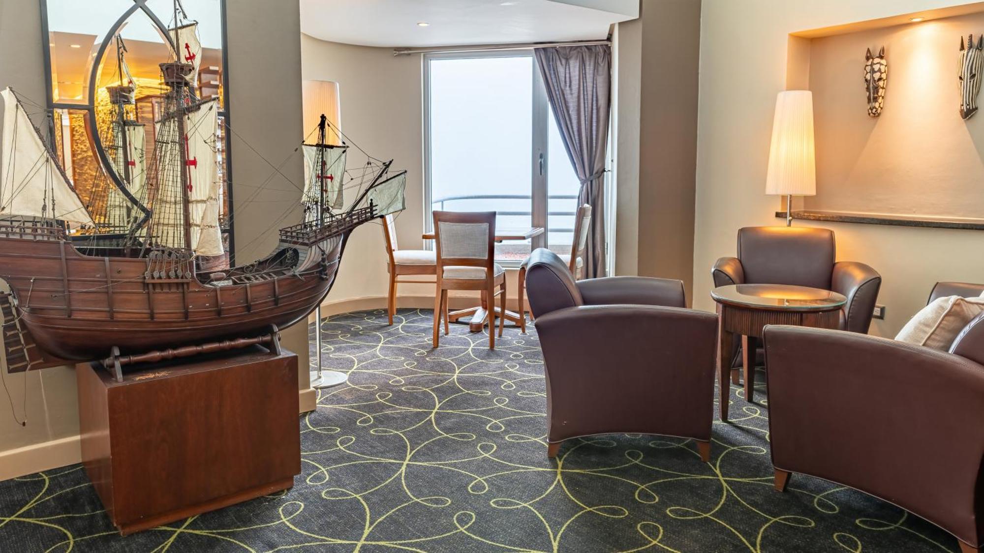 Crowne Plaza By Ihg Hotel 5*