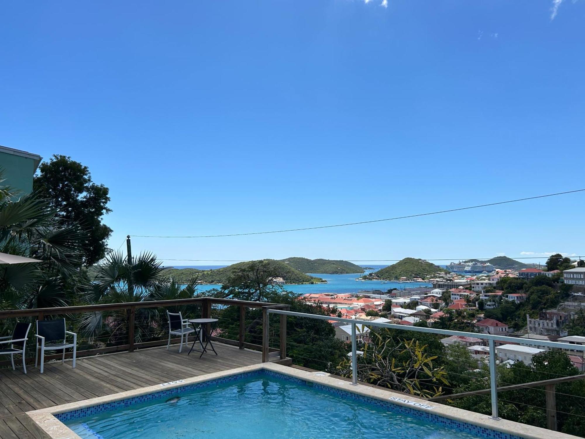 The Iguana Inn Charlotte Amalie
