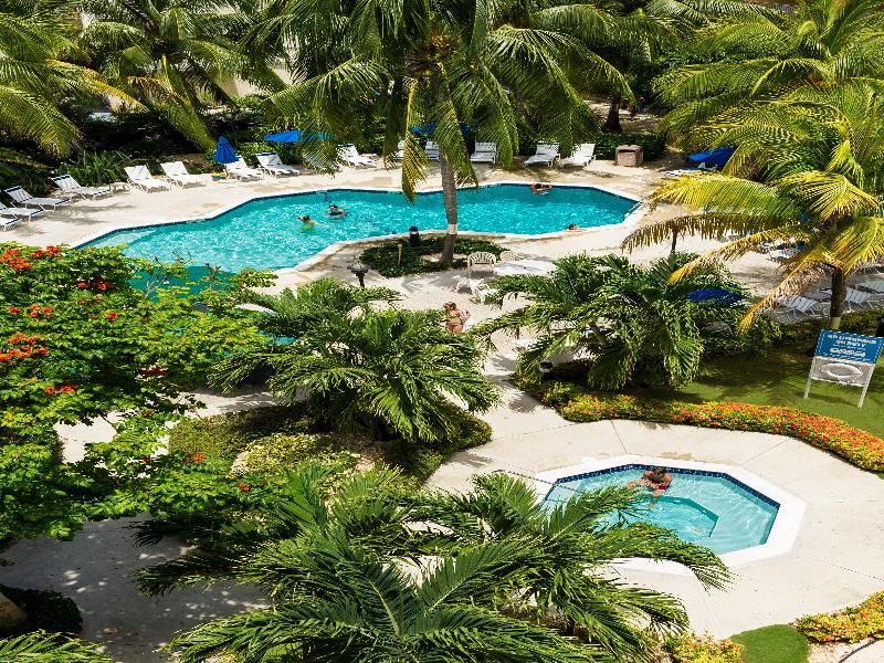 Hampton By Hilton Grand Cayman Seven Mile Resort 3*