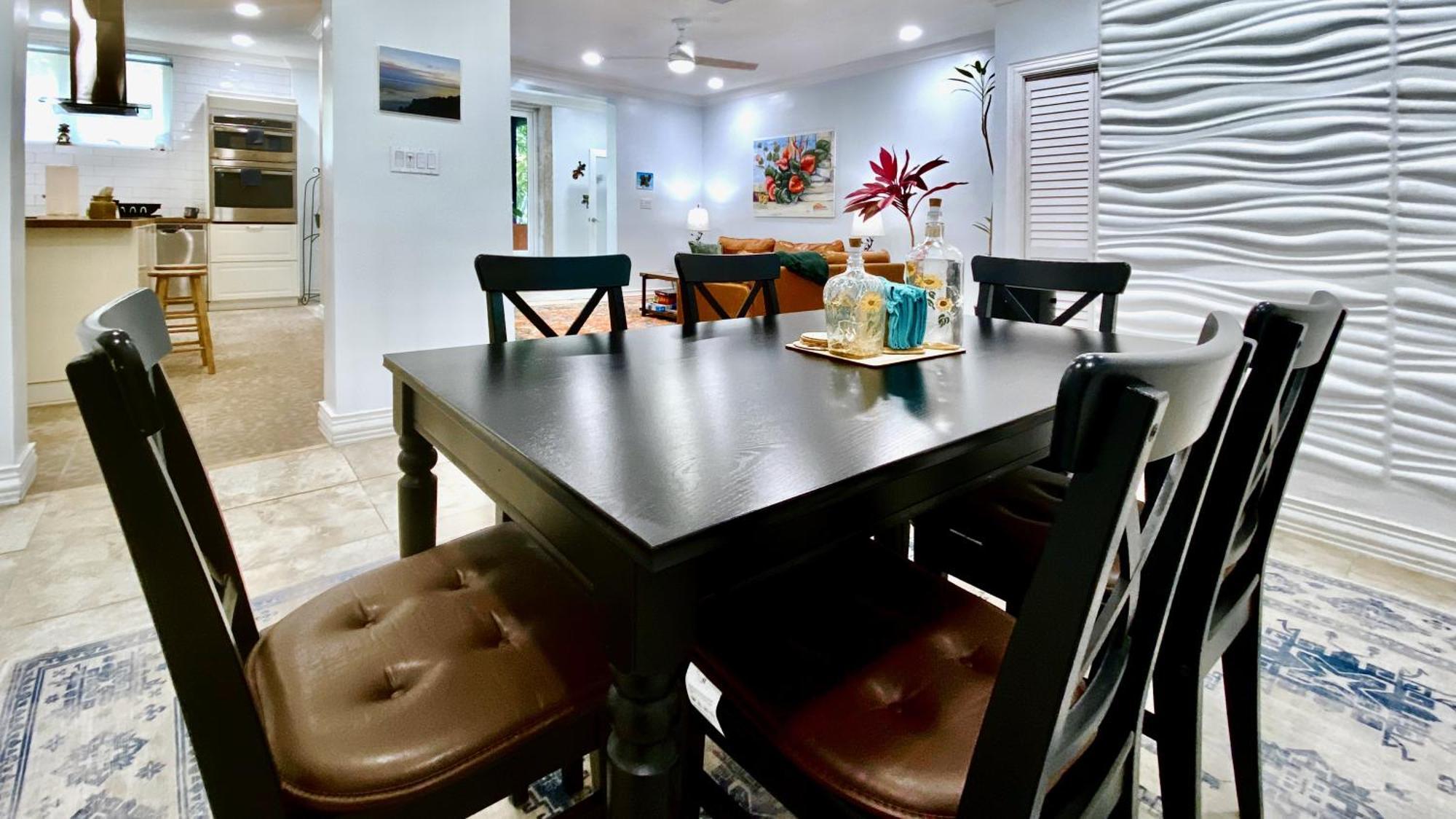 Seaside Family Oasis, King Bed, Private Pool, With Car * Nassau