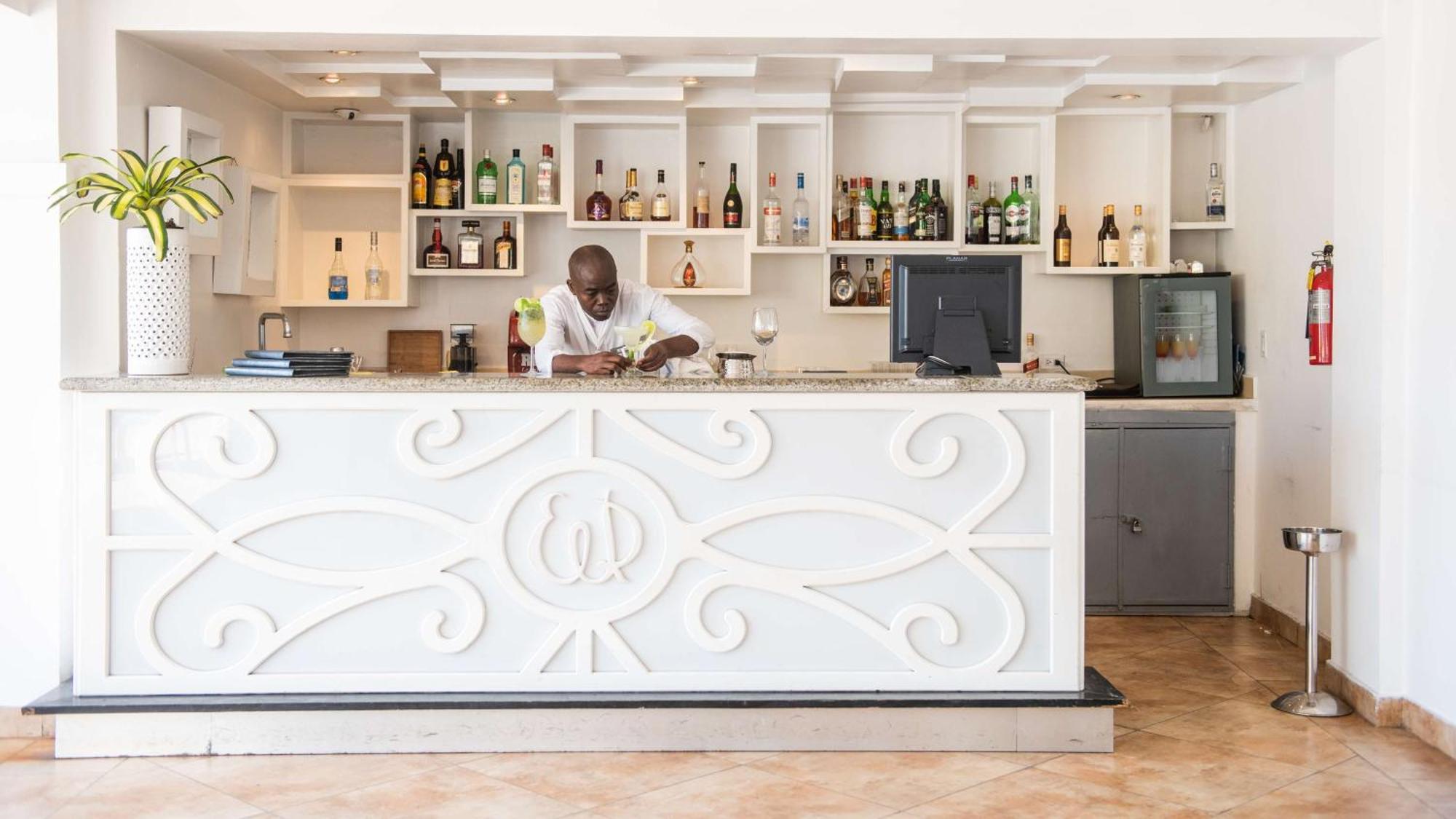 Nh Haiti El Rancho Hotel 4*