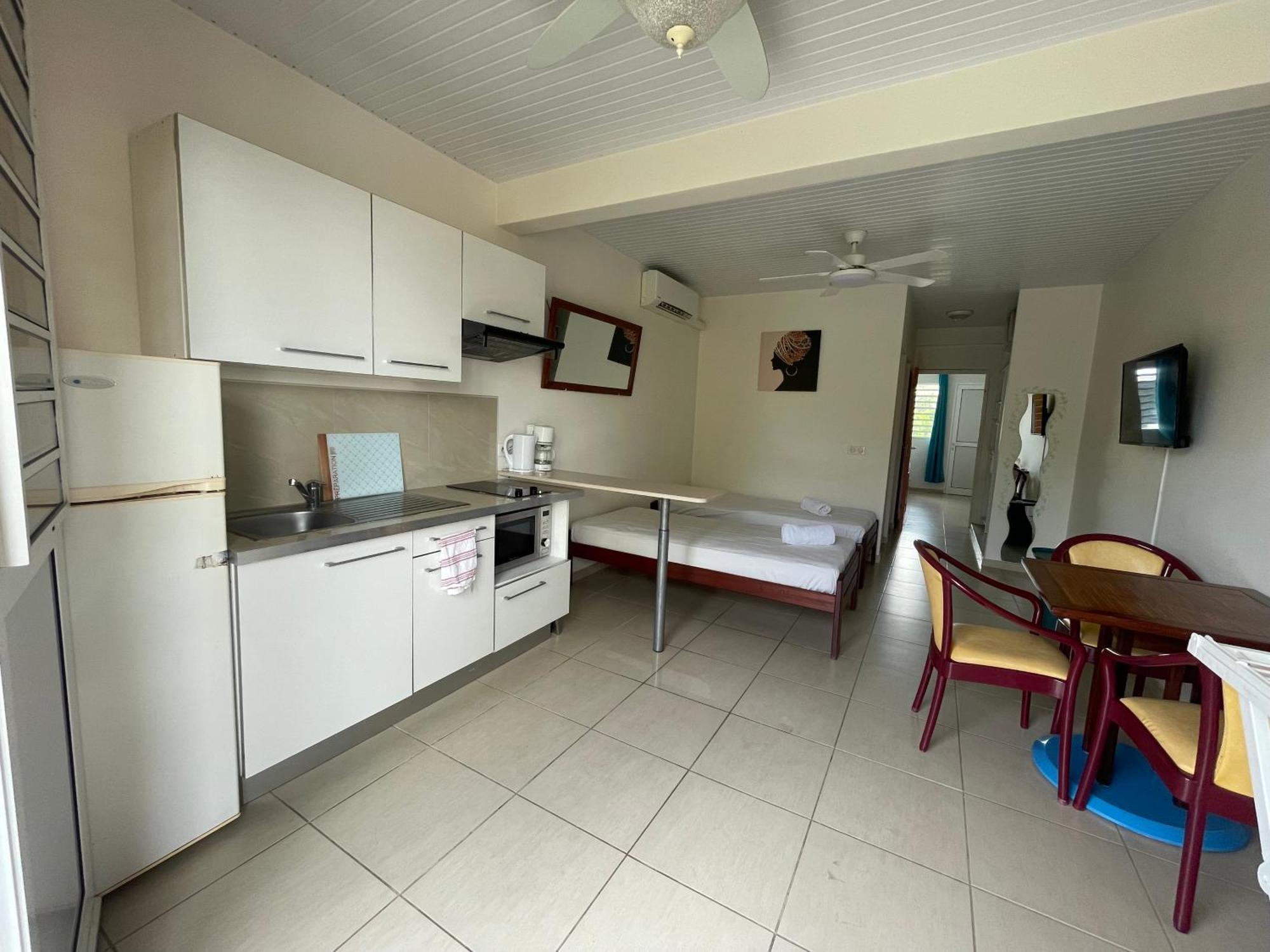Douce Vague Aparthotel