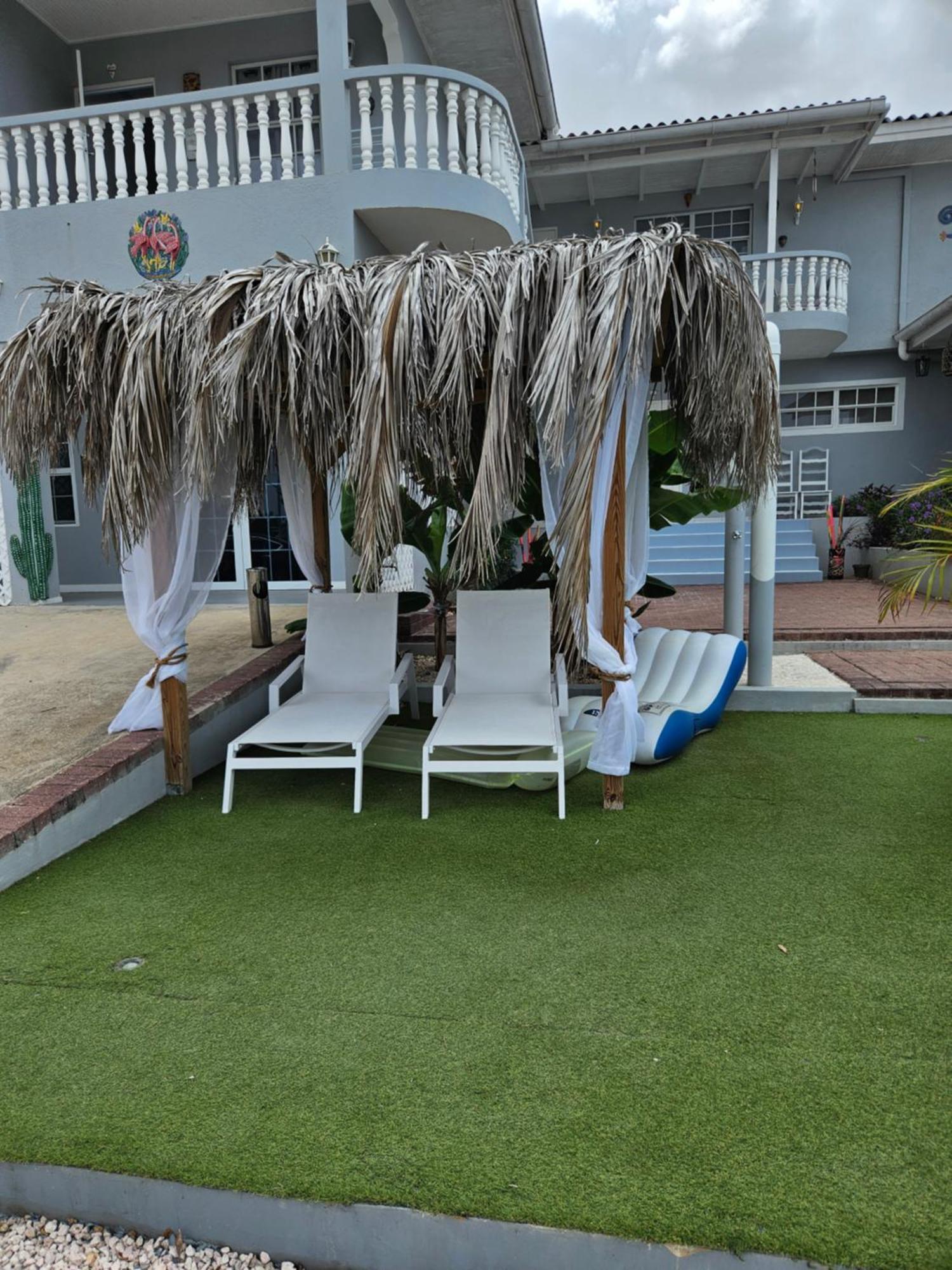 Raven's Paradise Apartment *