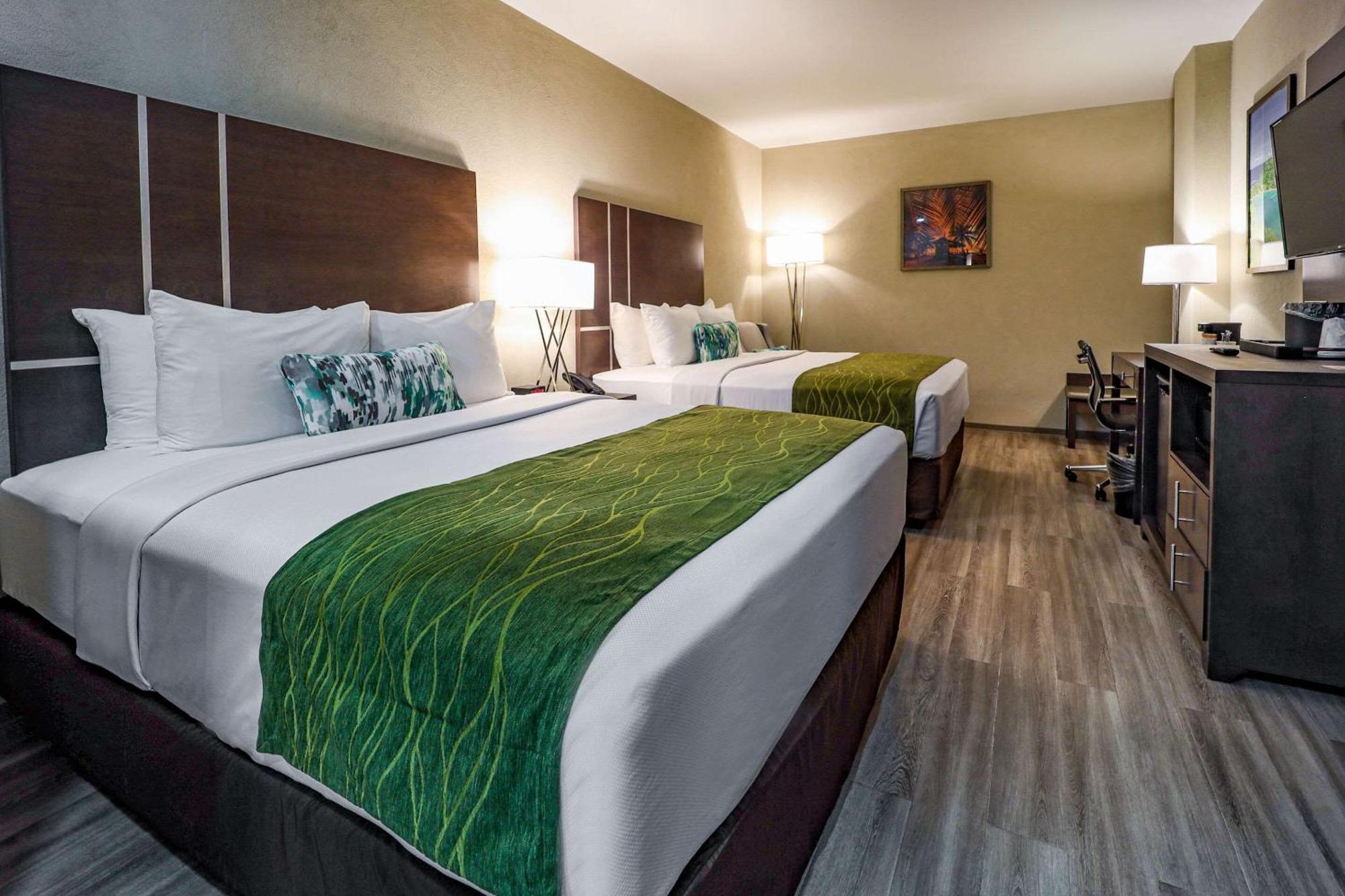 Hotel Comfort & Tobago
