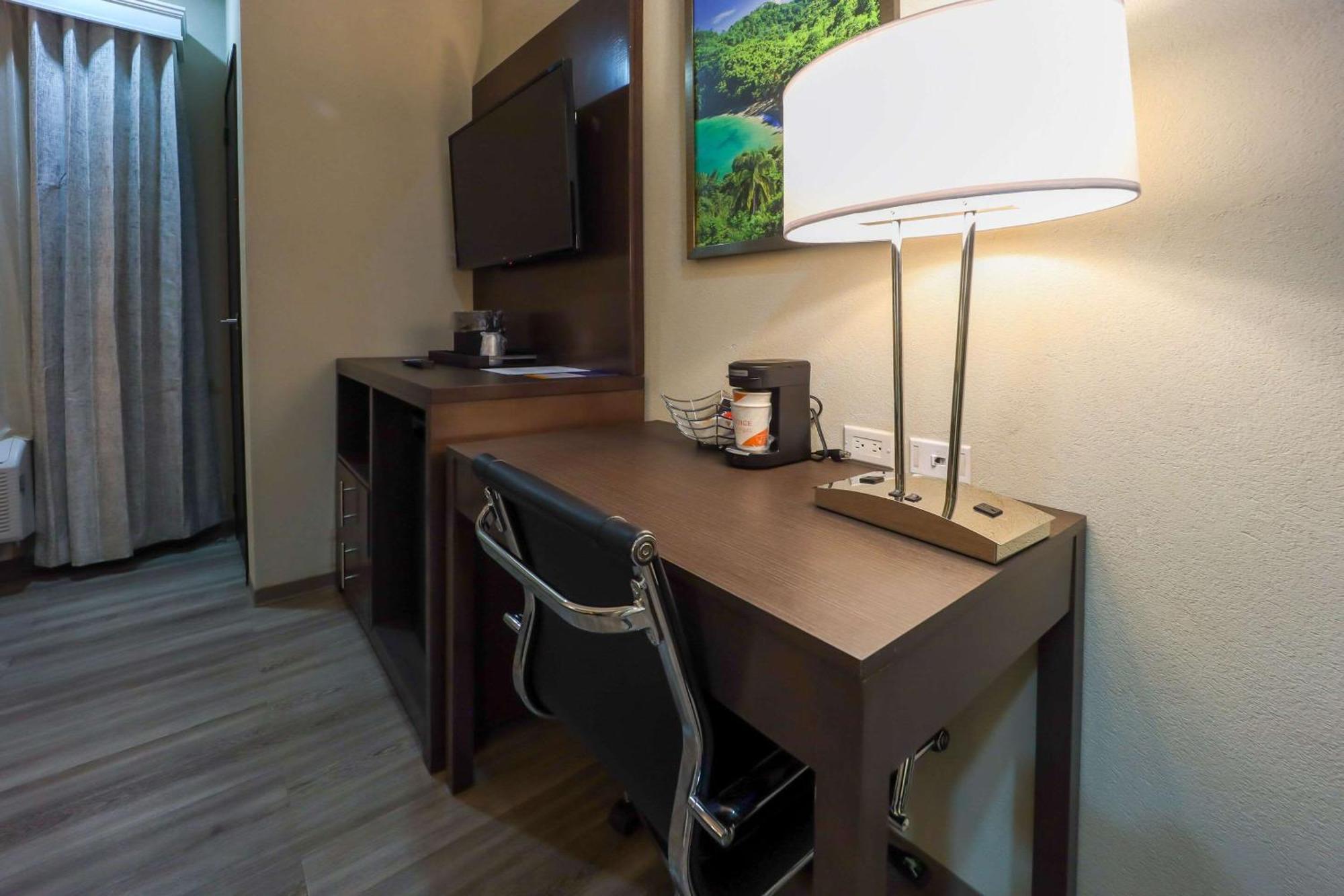 Hotel Comfort & Tobago 3*