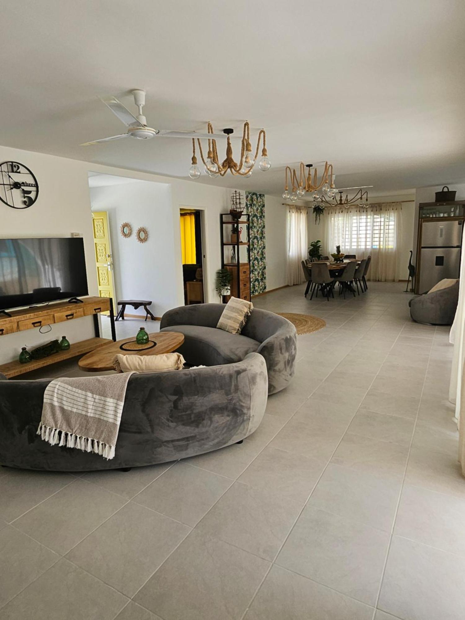 Raven's Casa Del Sol Pousada Willemstad