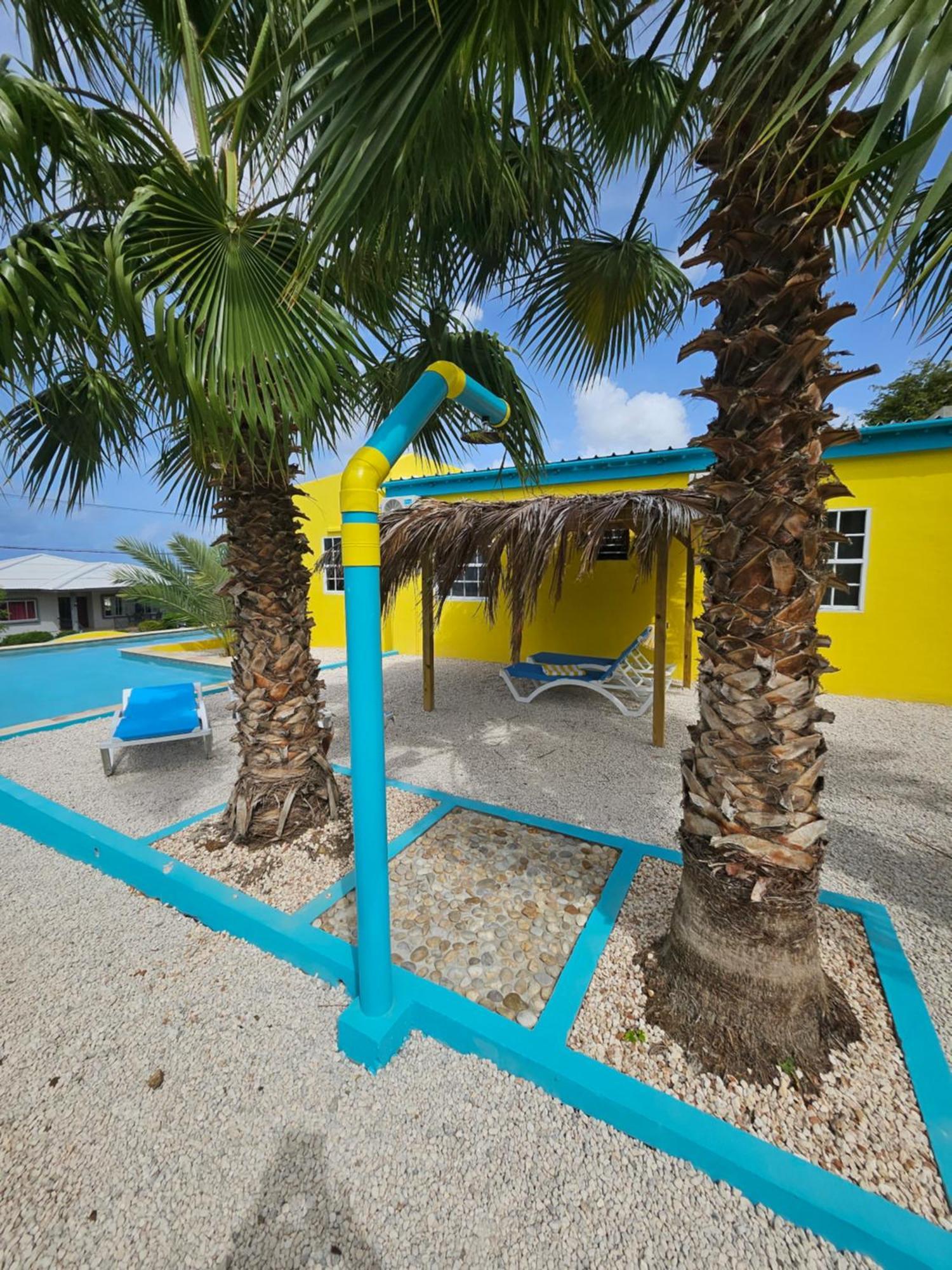 Raven's Casa Del Sol * Willemstad