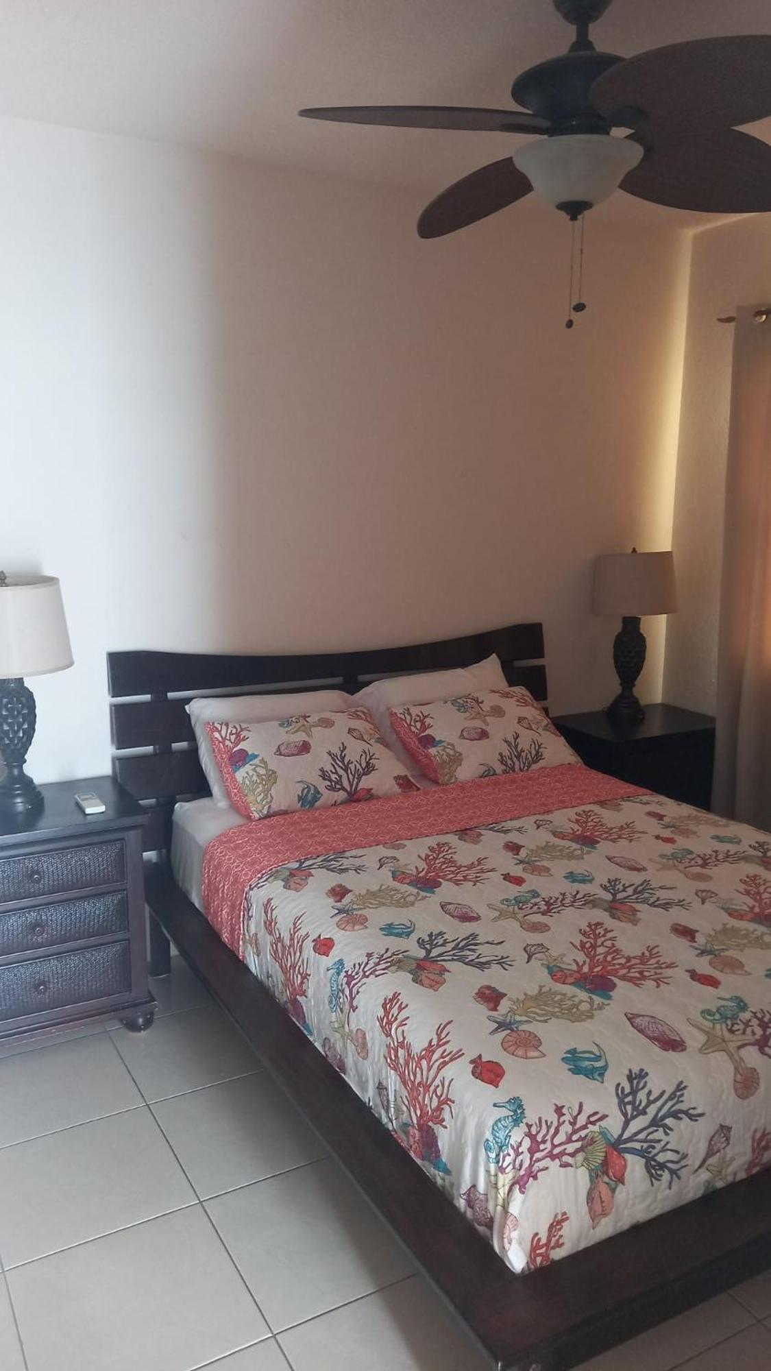 One Bedroom 1 Minute Walk To West Coast Beach! * Saint James