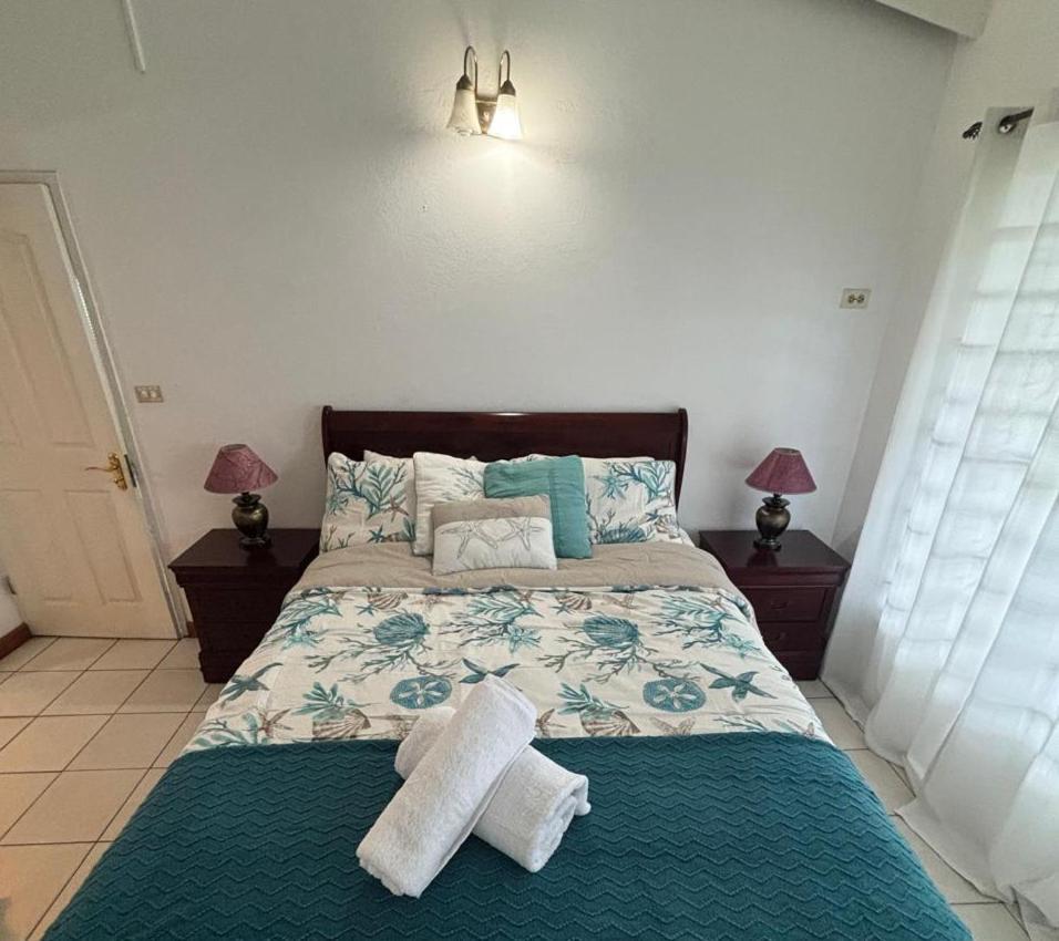 Halcyon Heights Apartment Dickenson Bay