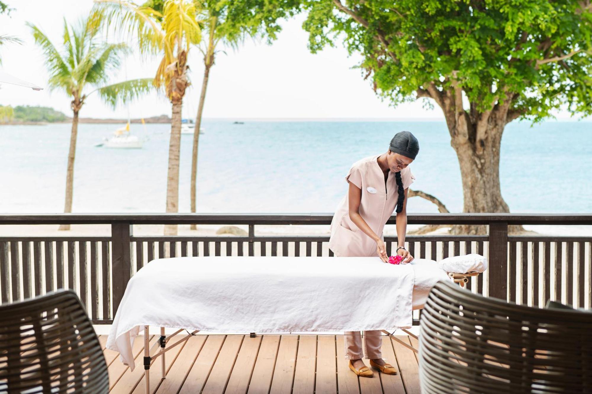 Hermitage Bay Resort 5*