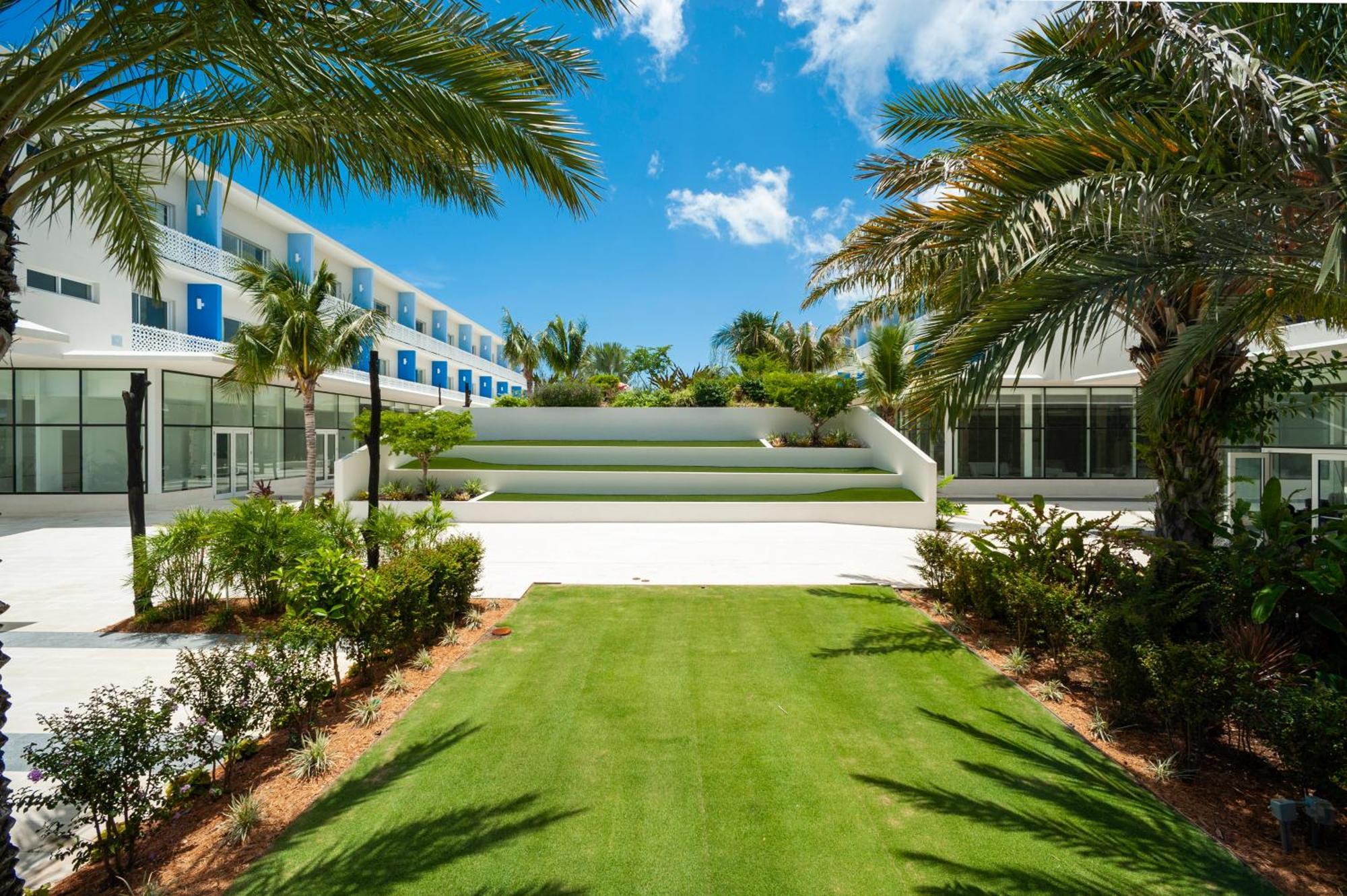 The Grove Aparthotel *