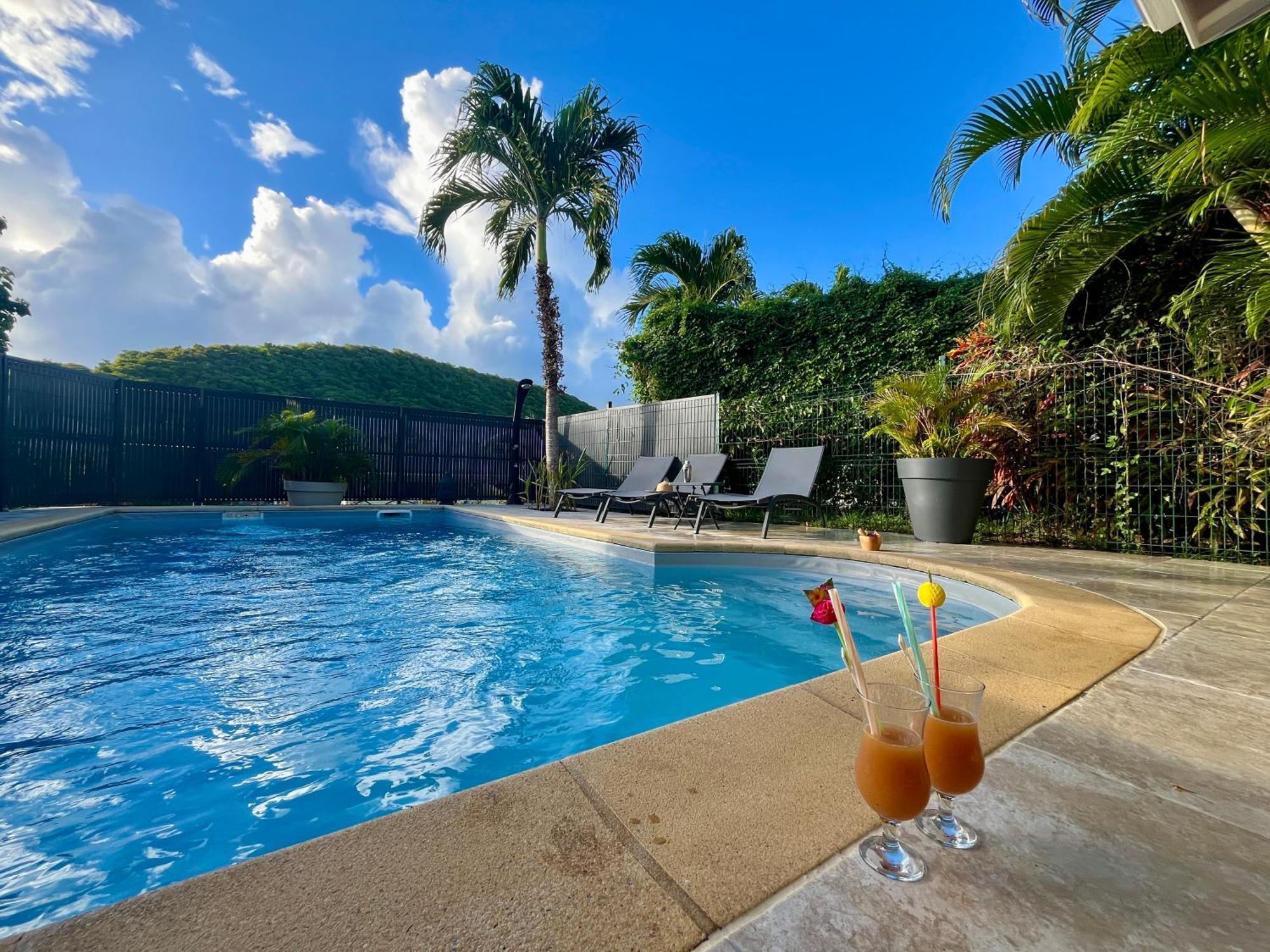 Do, Anne Piscine Et Proche Sainte-Anne