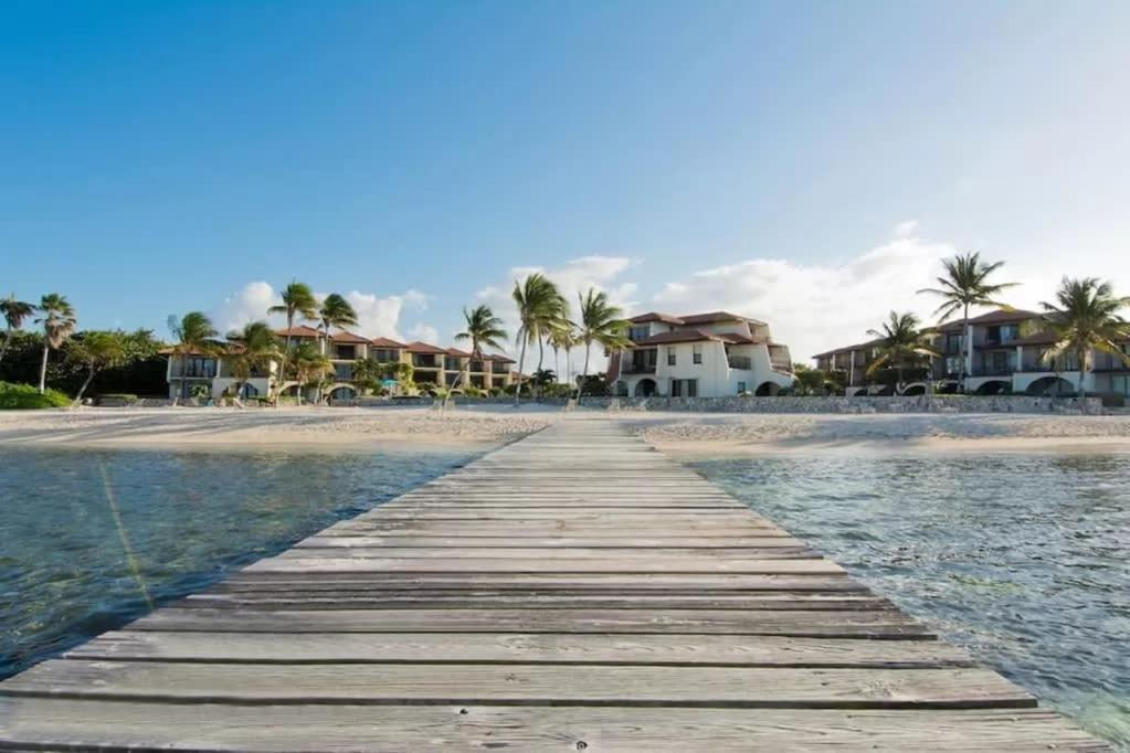Living At Pappagallo Bldp