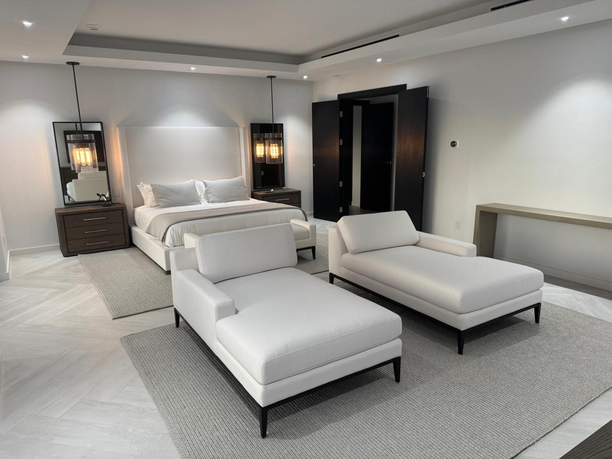 New Luxury Waterfront Condo, Palm Cay, The Bahamas Nassau