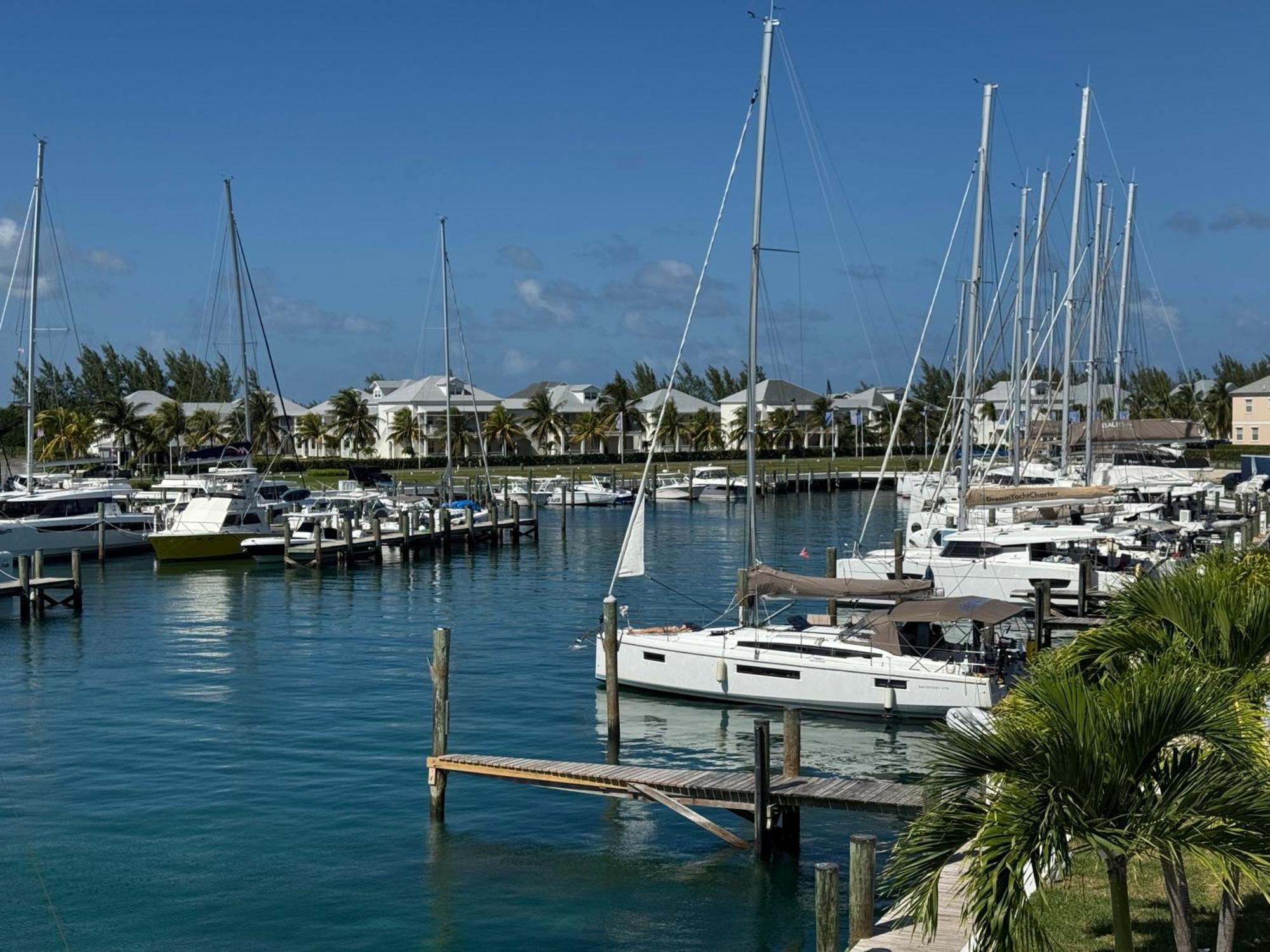 Apartamento New Luxury Waterfront Condo, Palm Cay, The Bahamas