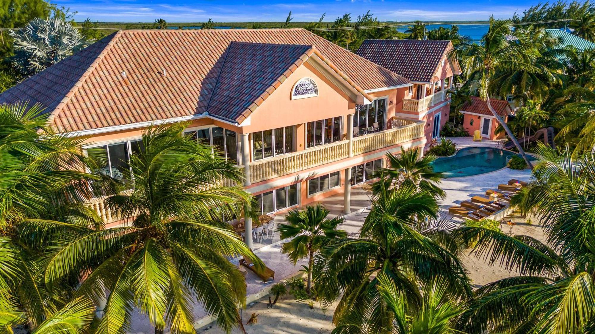 Pieces Of Eight Luxe 6br Holiday home