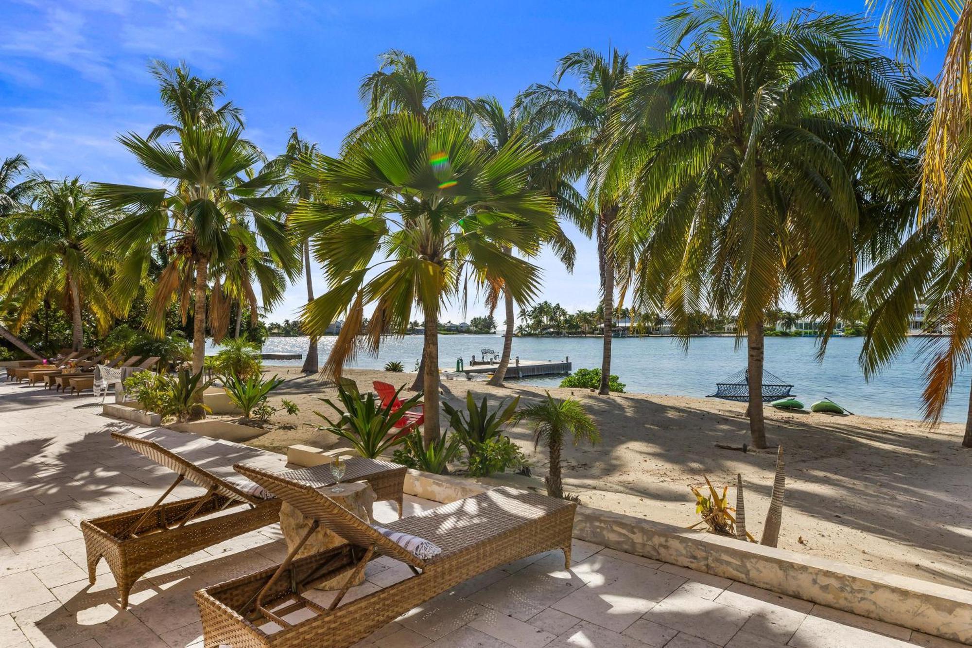 Pieces Of Eight Luxe 6br Holiday home