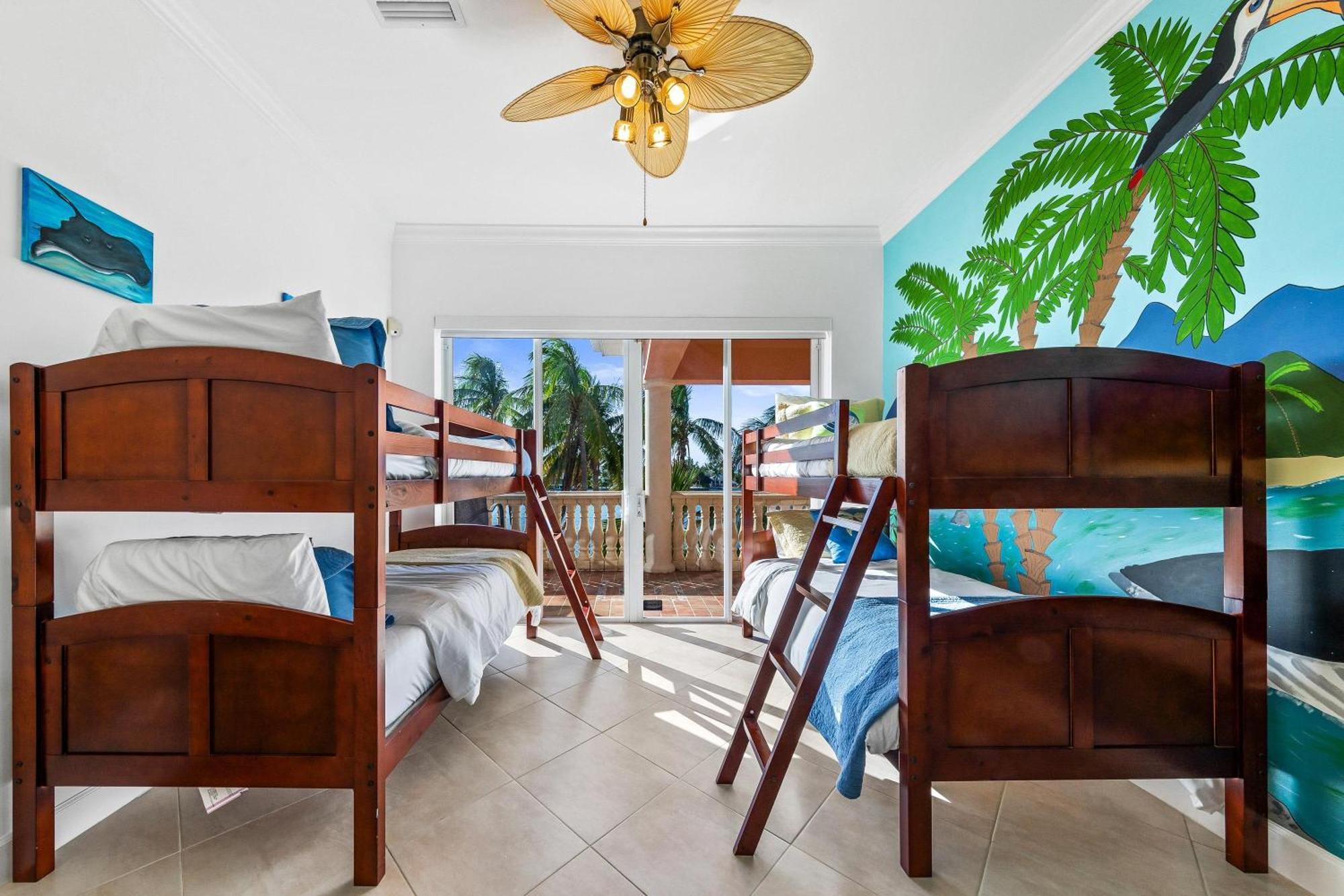 Pieces Of Eight Luxe 6br Holiday home