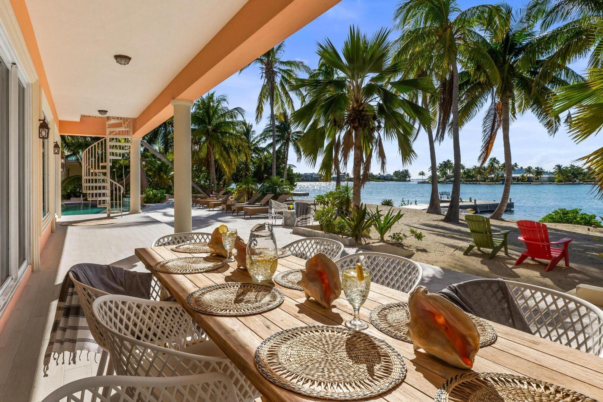 Pieces Of Eight Luxe 6br Holiday home *
