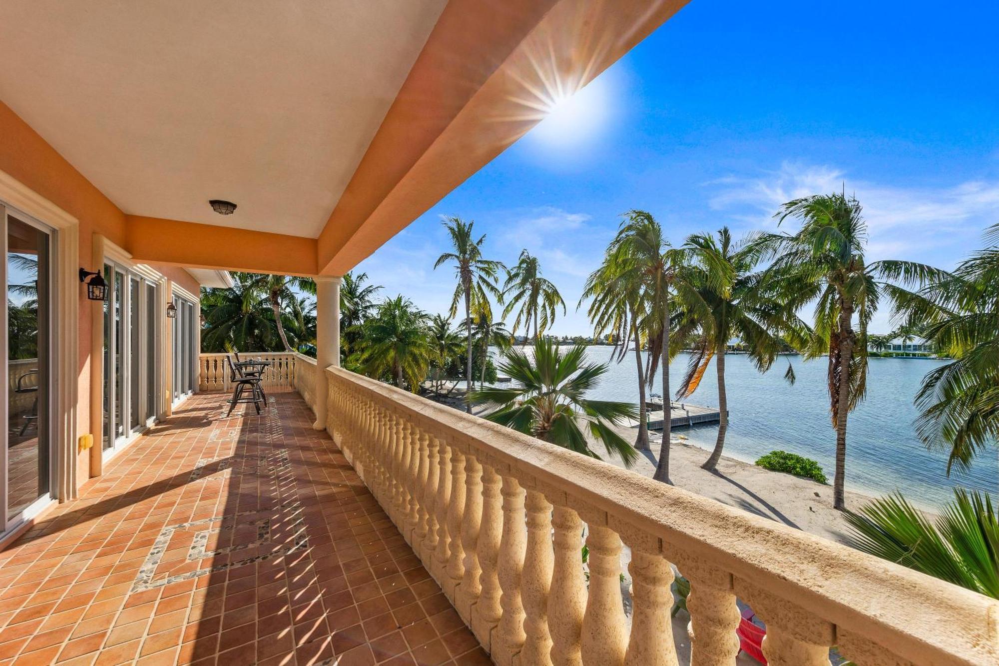 Pieces Of Eight Luxe 6br Holiday home