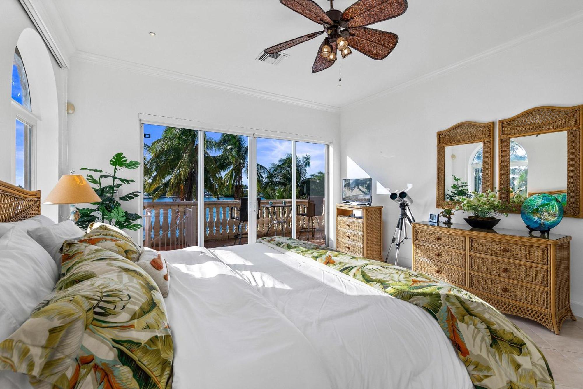 Pieces Of Eight Luxe 6br Holiday home *
