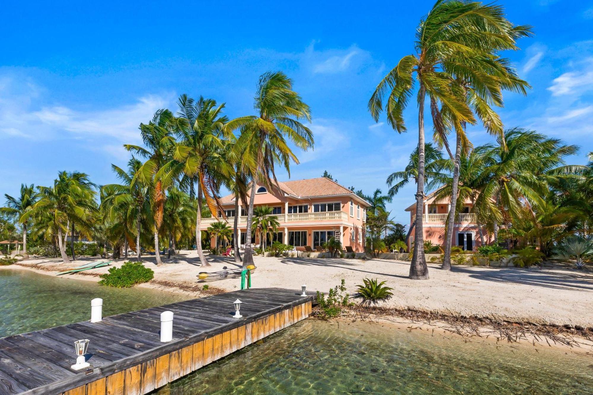 Pieces Of Eight Luxe 6br Holiday home Driftwood Village