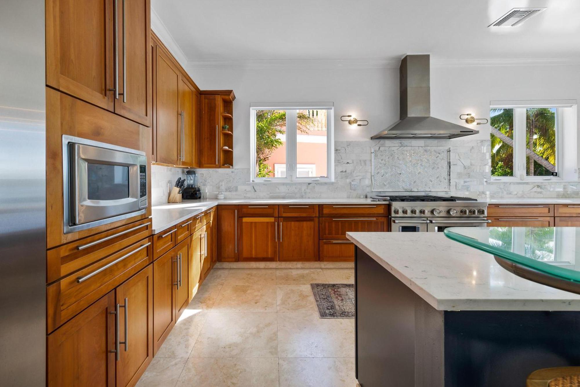 Pieces Of Eight Luxe 6br Holiday home *