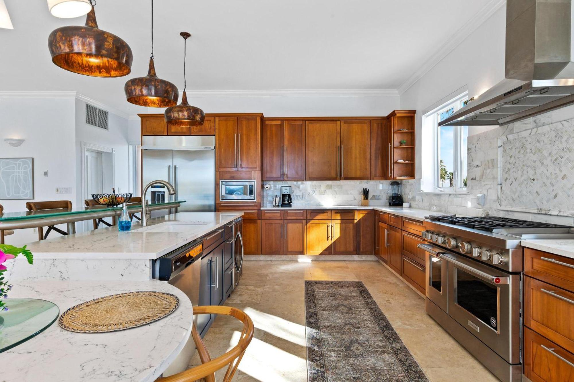 Pieces Of Eight Luxe 6br Holiday home Driftwood Village