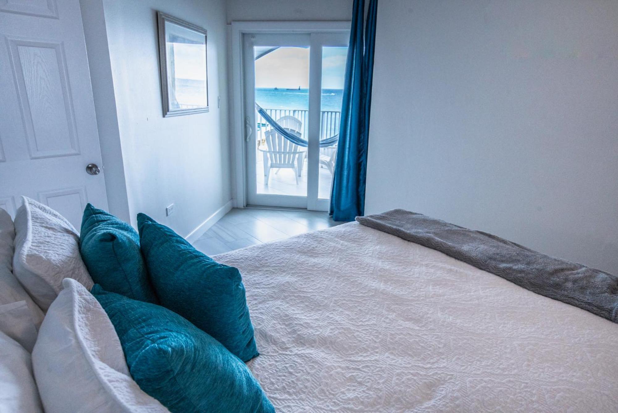 Enjoy Sunsets At Fully Equipped At The