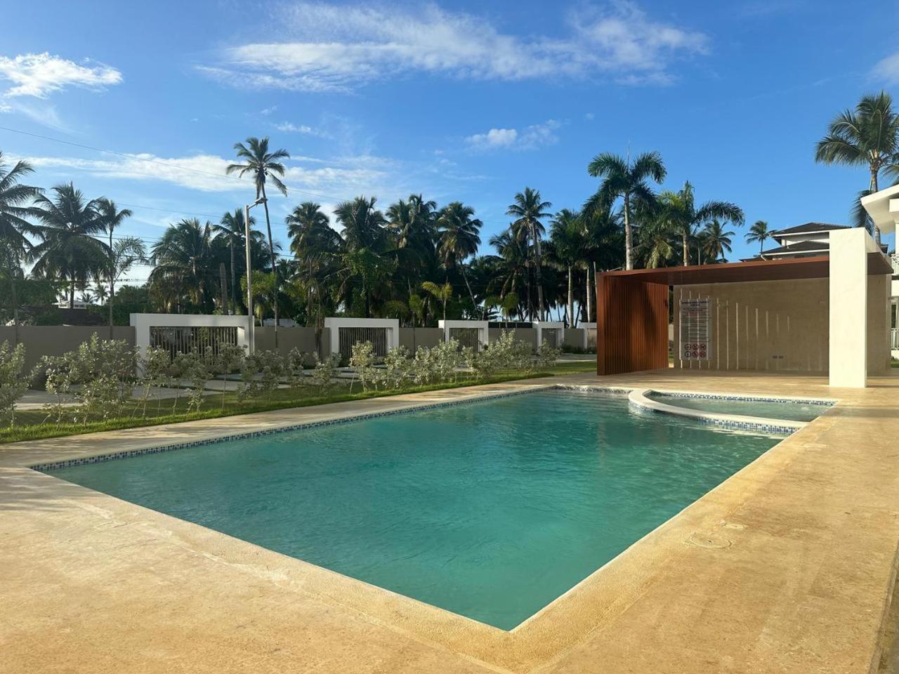 Apartment Luxury 2 Bedroom Apt, 1 Min Walk To Punta Popy Beach, Pool, Ac, Fast Wifi, In Terrenas