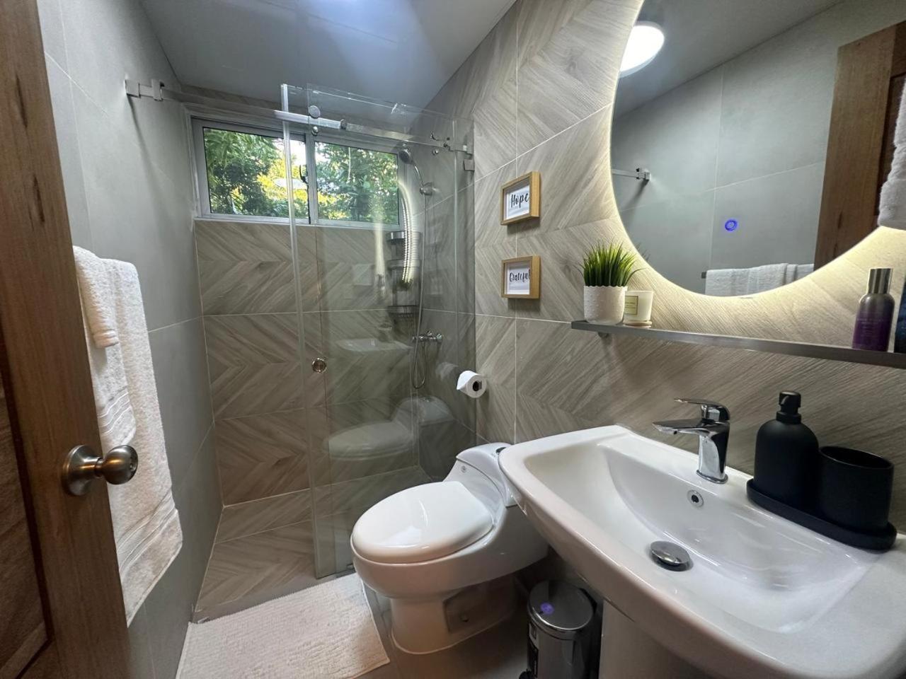 Luxury 2 Bedroom Apt, 1 Min Walk To Punta Popy Beach, Pool, Ac, Fast Wifi, In Terrenas Apartment Las Terrenas