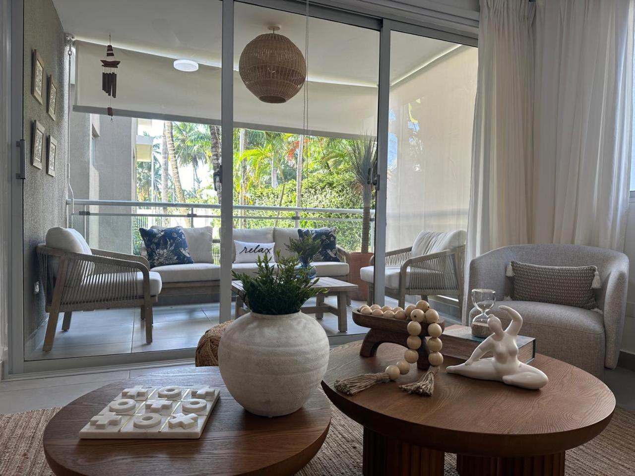 Luxury 2 Bedroom Apt, 1 Min Walk To Punta Popy Beach, Pool, Ac, Fast Wifi, In Terrenas