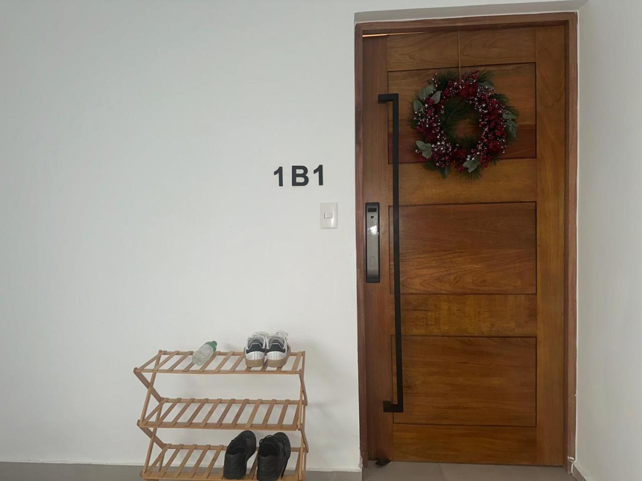 Apartment Luxury 2 Bedroom Apt, 1 Min Walk To Punta Popy Beach, Pool, Ac, Fast Wifi, In Terrenas *