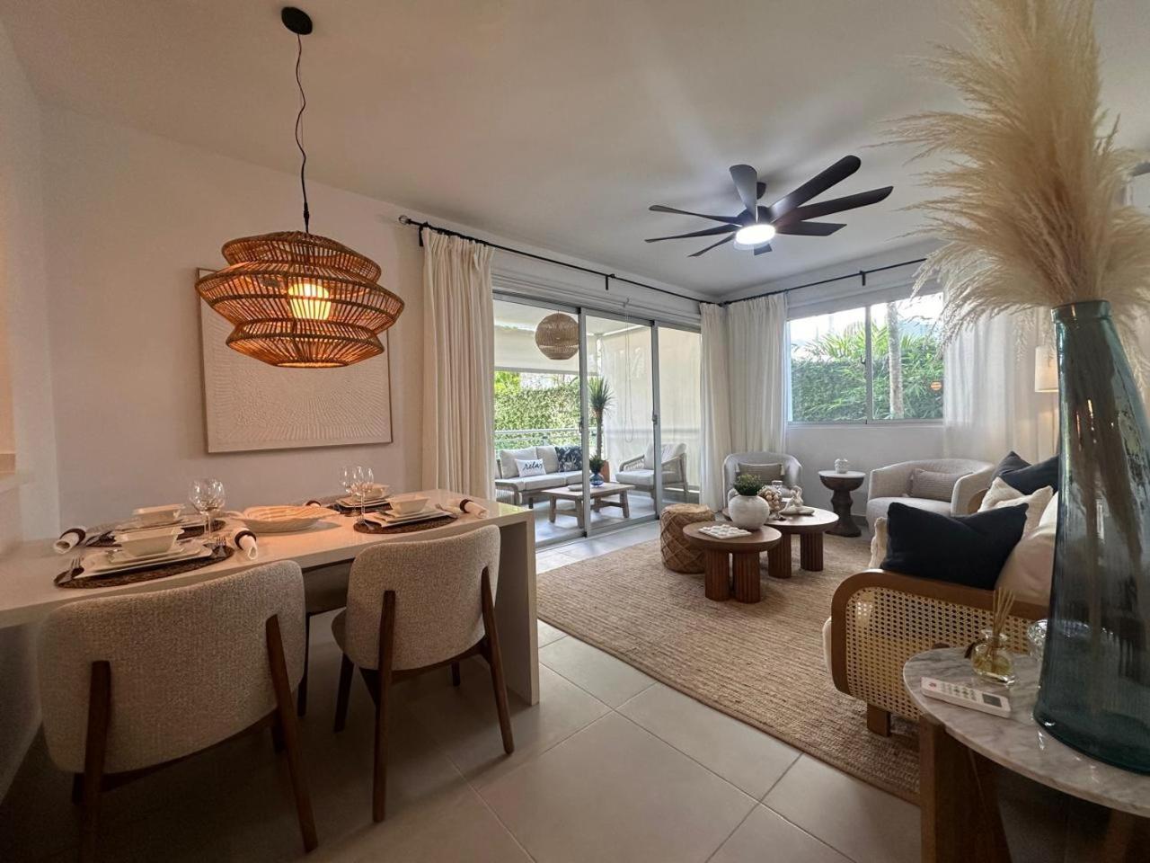 Luxury 2 Bedroom Apt, 1 Min Walk To Punta Popy Beach, Pool, Ac, Fast Wifi, In Terrenas