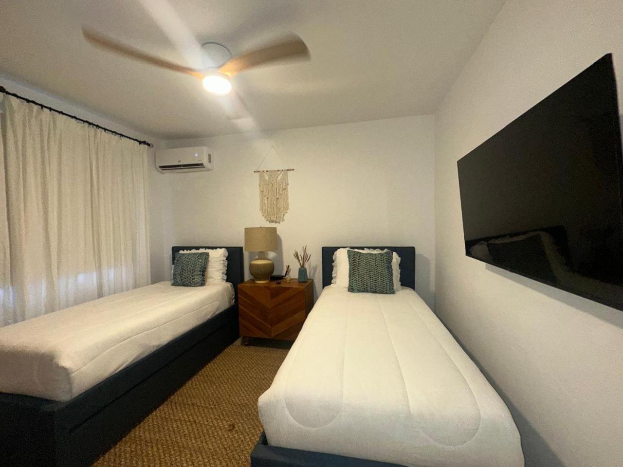 Apartment Luxury 2 Bedroom Apt, 1 Min Walk To Punta Popy Beach, Pool, Ac, Fast Wifi, In Terrenas