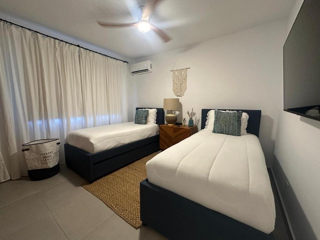 Luxury 2 Bedroom Apt, 1 Min Walk To Punta Popy Beach, Pool, Ac, Fast Wifi, In Terrenas *