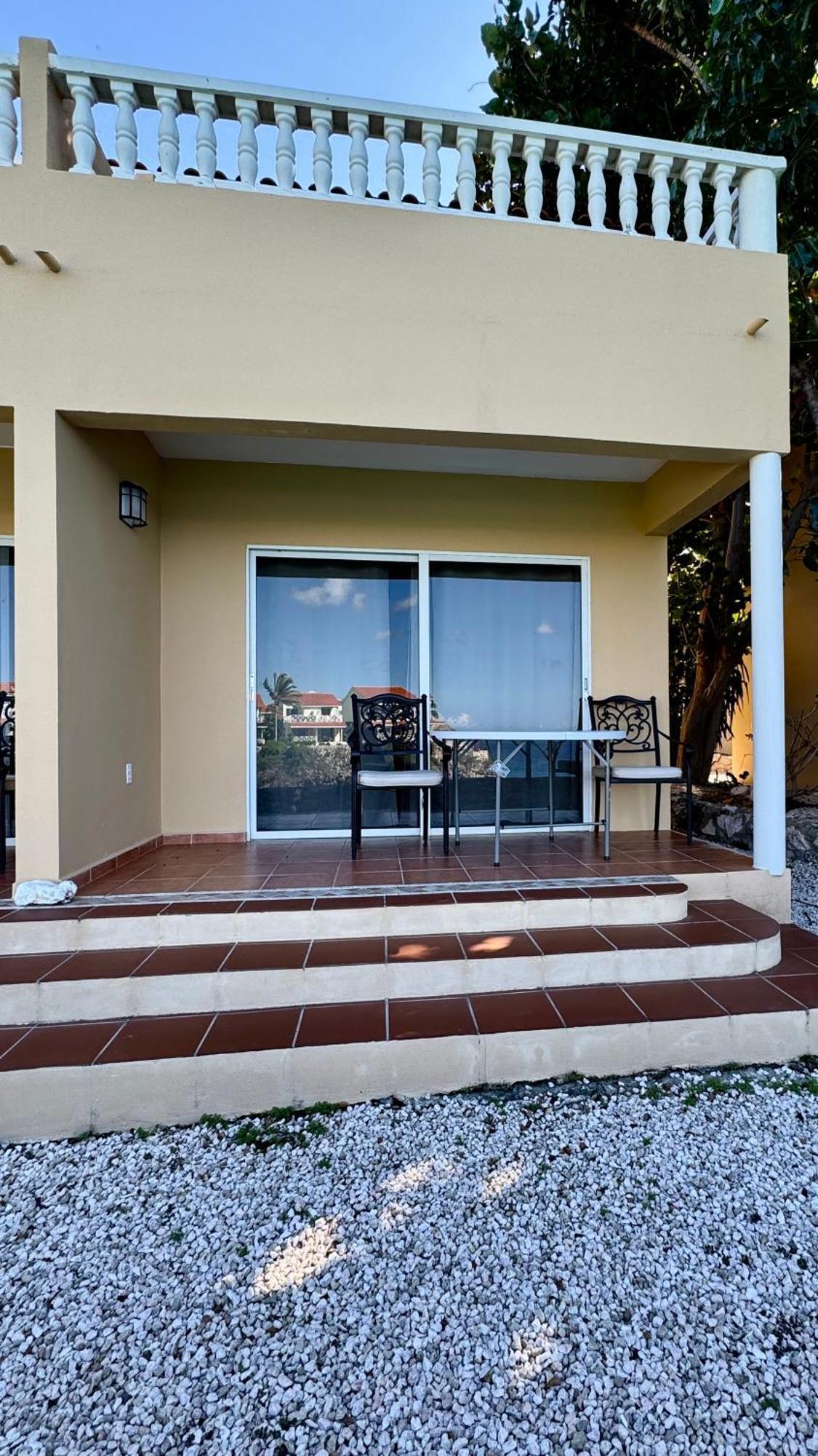 Apartment 8 & 9- Blou - Curacao Lagun