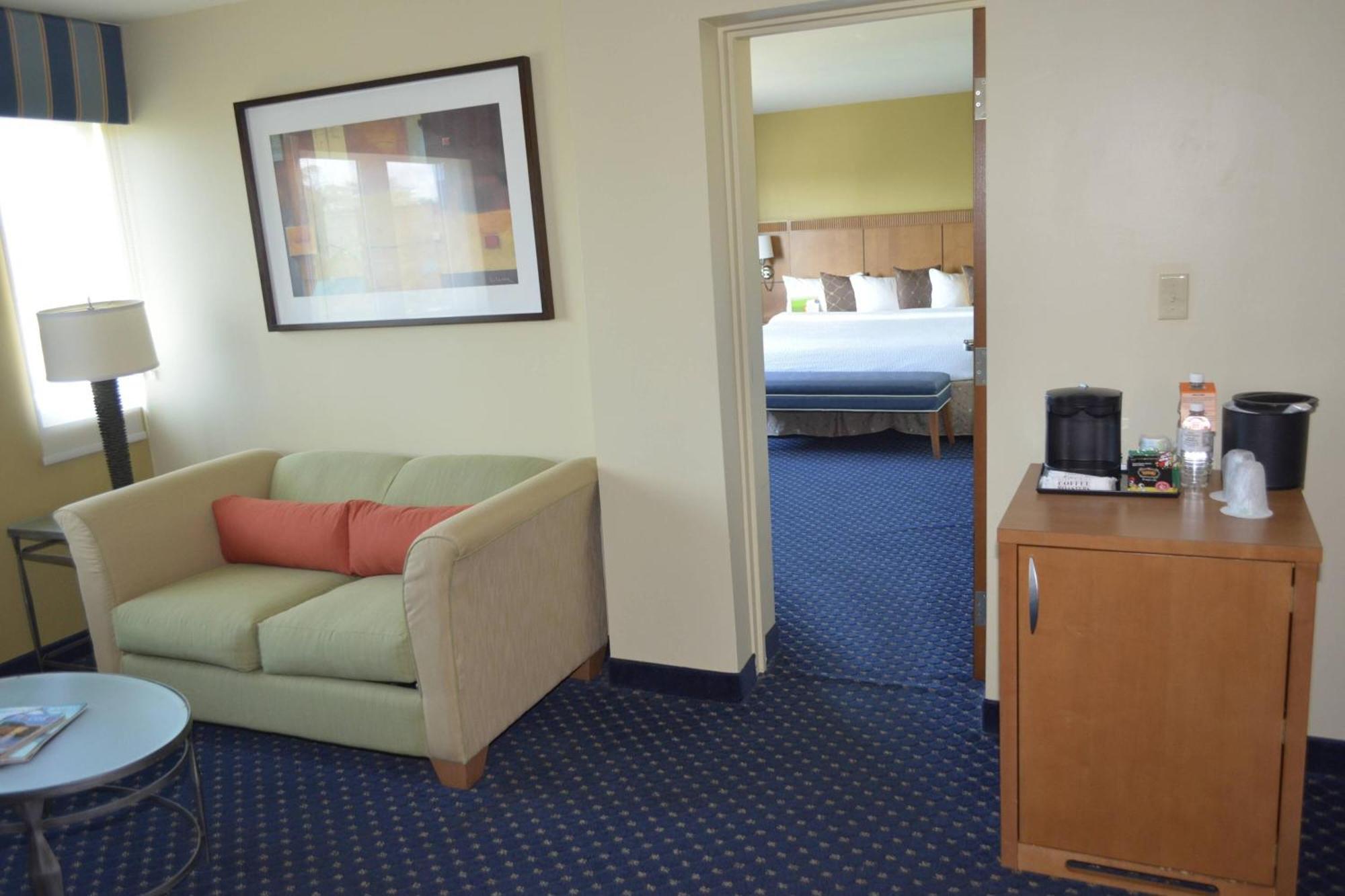 Hotel Courtyard 3*