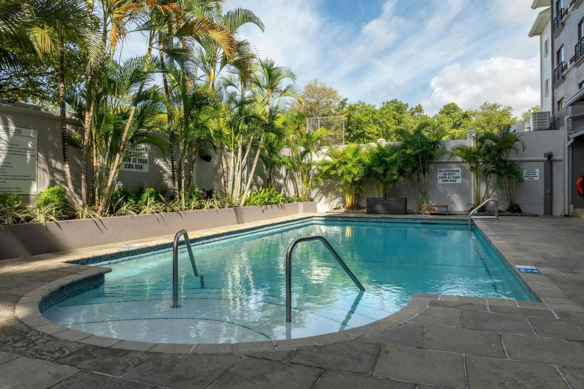 Courtyard By Marriott Hotel 3*