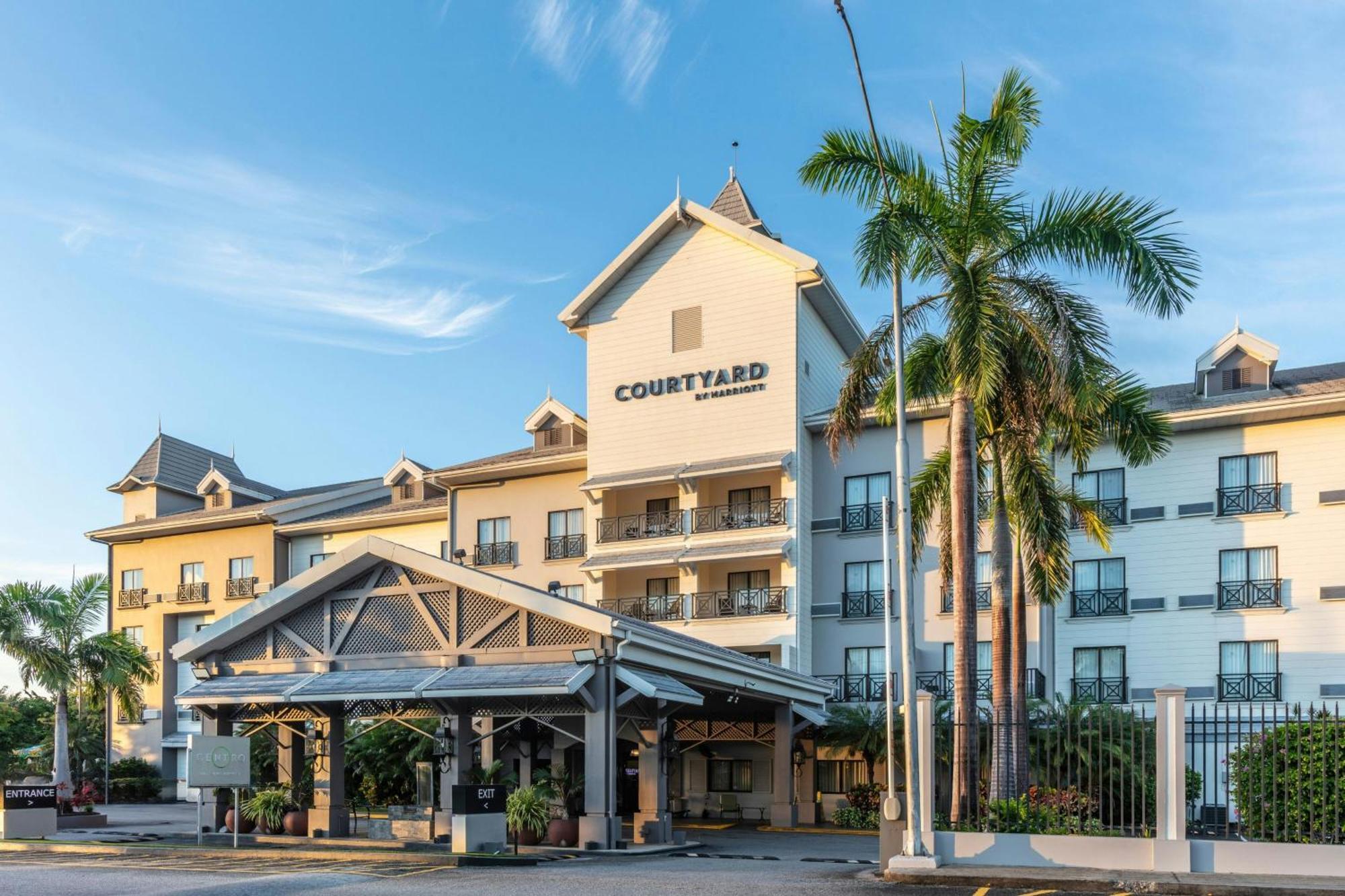 Courtyard By Marriott 3* Port of Spain