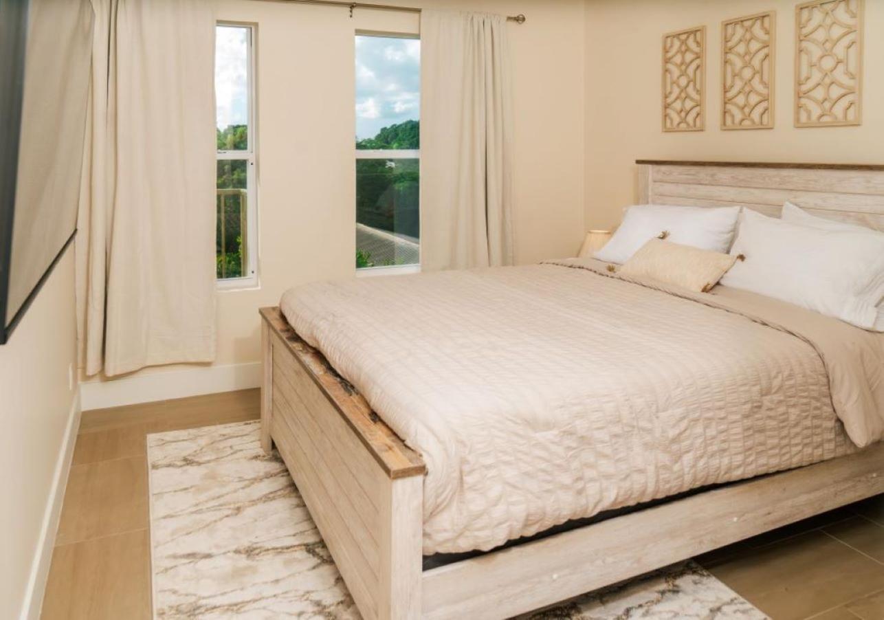 Lou Lou's Cozy Hideaway Apartment *
