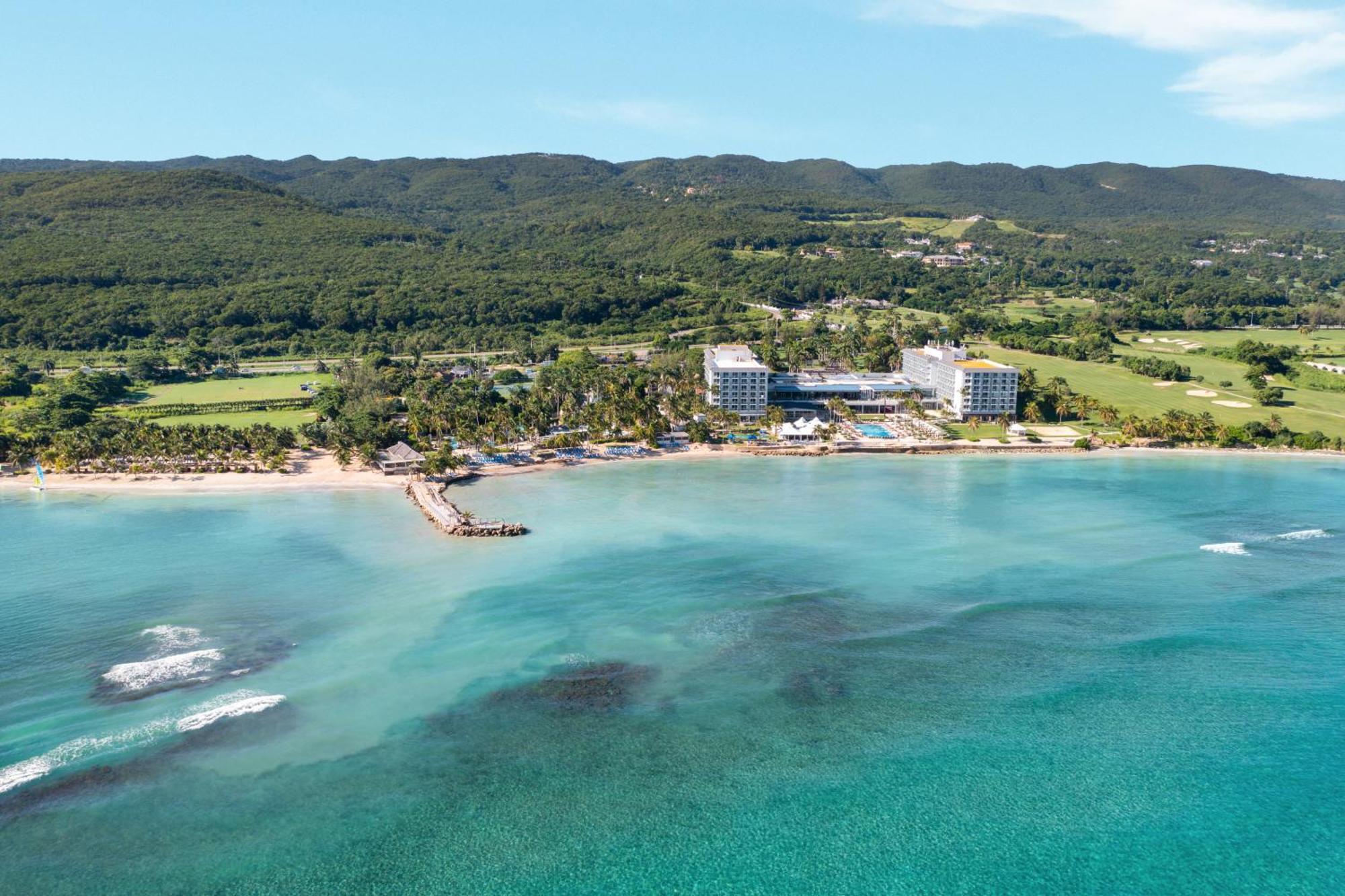 Resort Dreams Rose Hall & Montego Bay