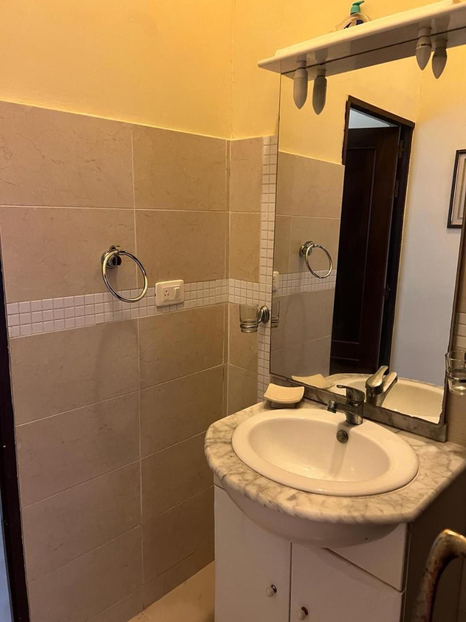 Apartment Residencial Paradise At Metro Country Club - 2 Bedroom With Balcony