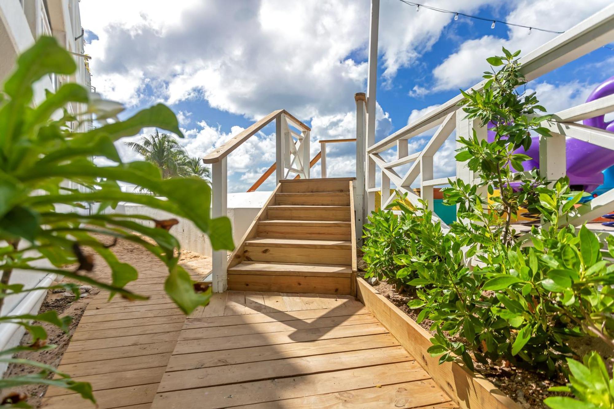 House - Grand - Oceanview Apartment